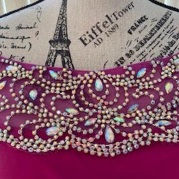 Majestic Purple Embellished Neckline Cap Sleeve Evening Gown Size 14 - Picture 4 of 9